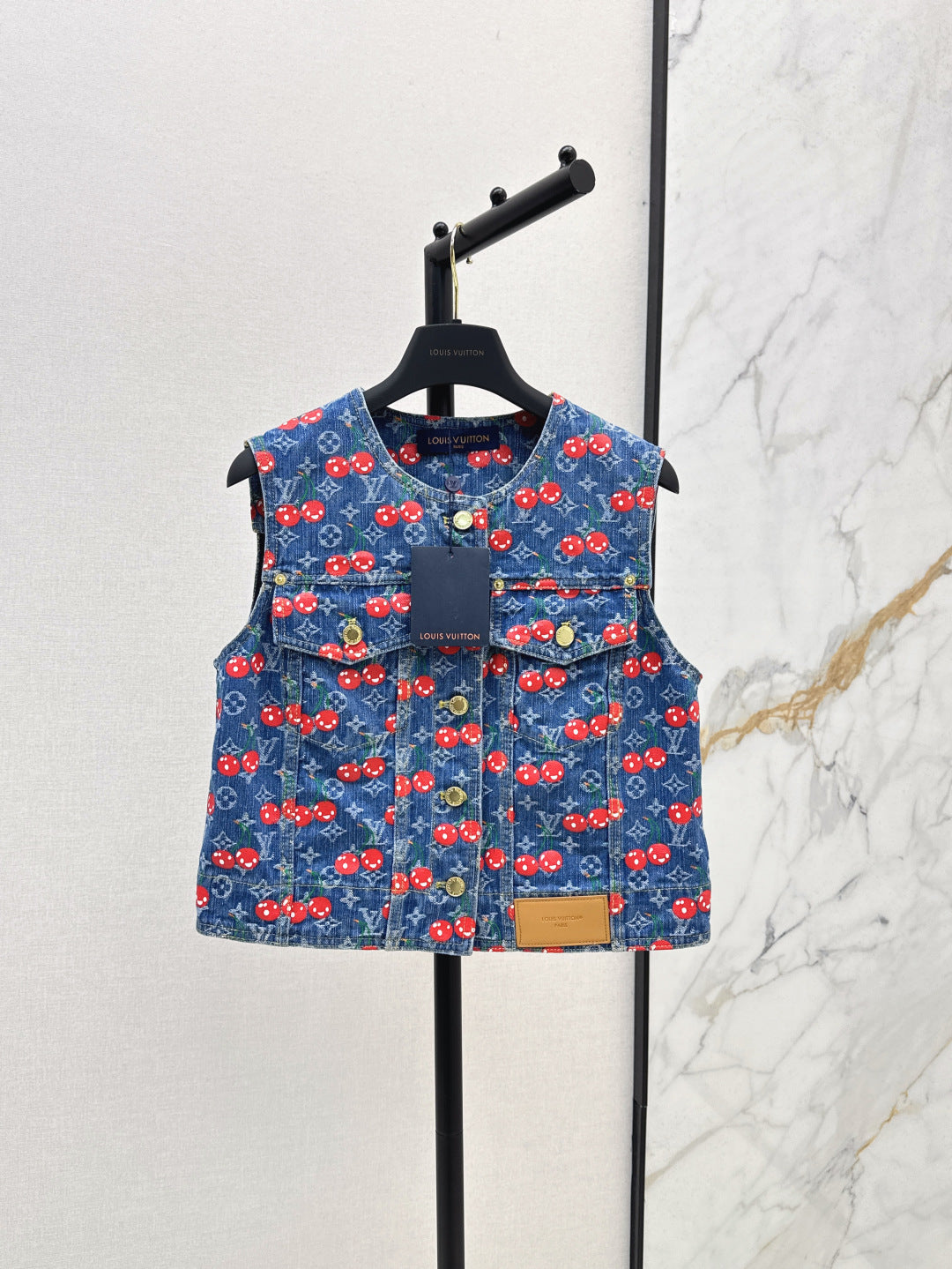 Loui* 25ss monogram jacquard cherry denim vest