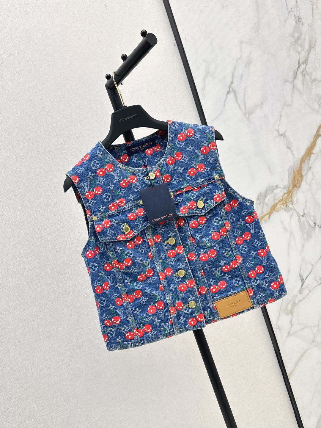 Loui* 25ss monogram jacquard cherry denim vest
