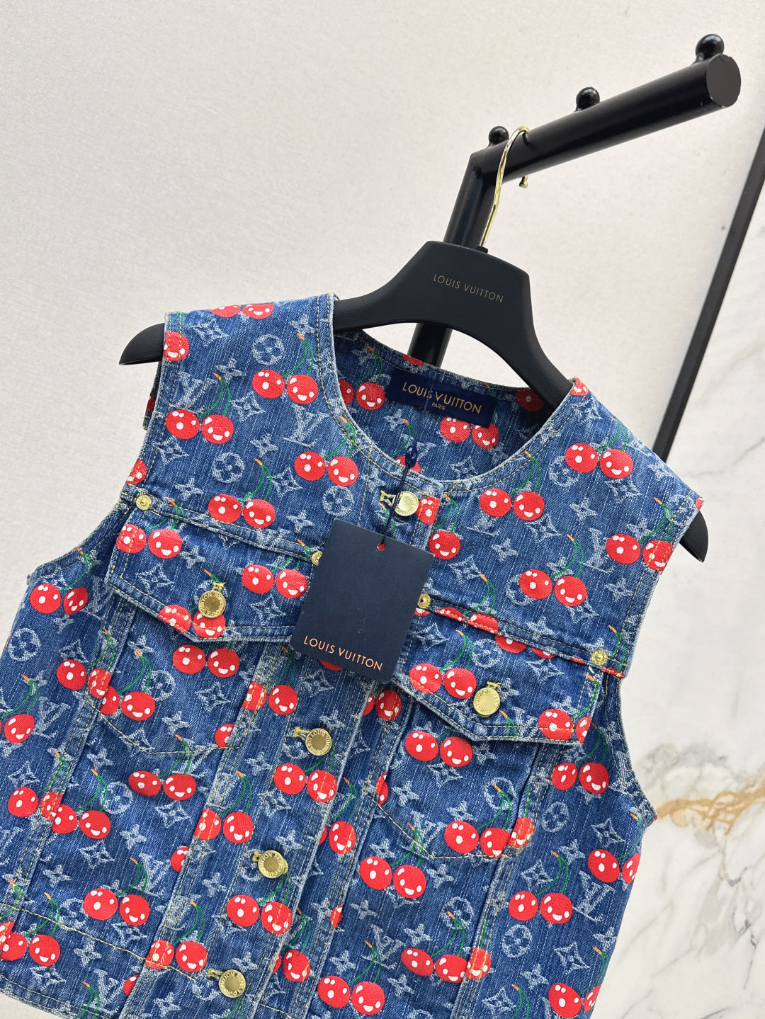 Loui* 25ss monogram jacquard cherry denim vest
