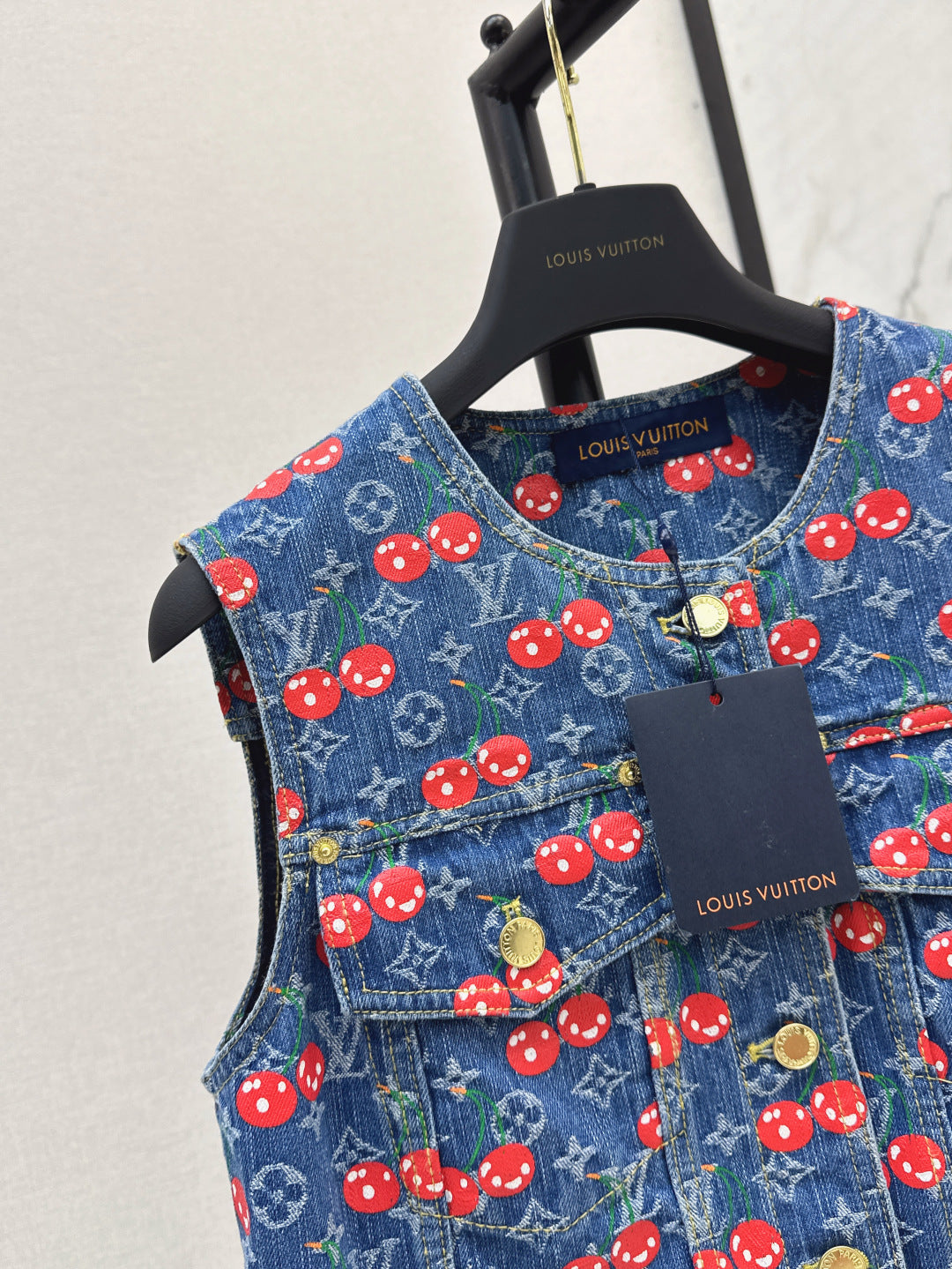 Loui* 25ss monogram jacquard cherry denim vest