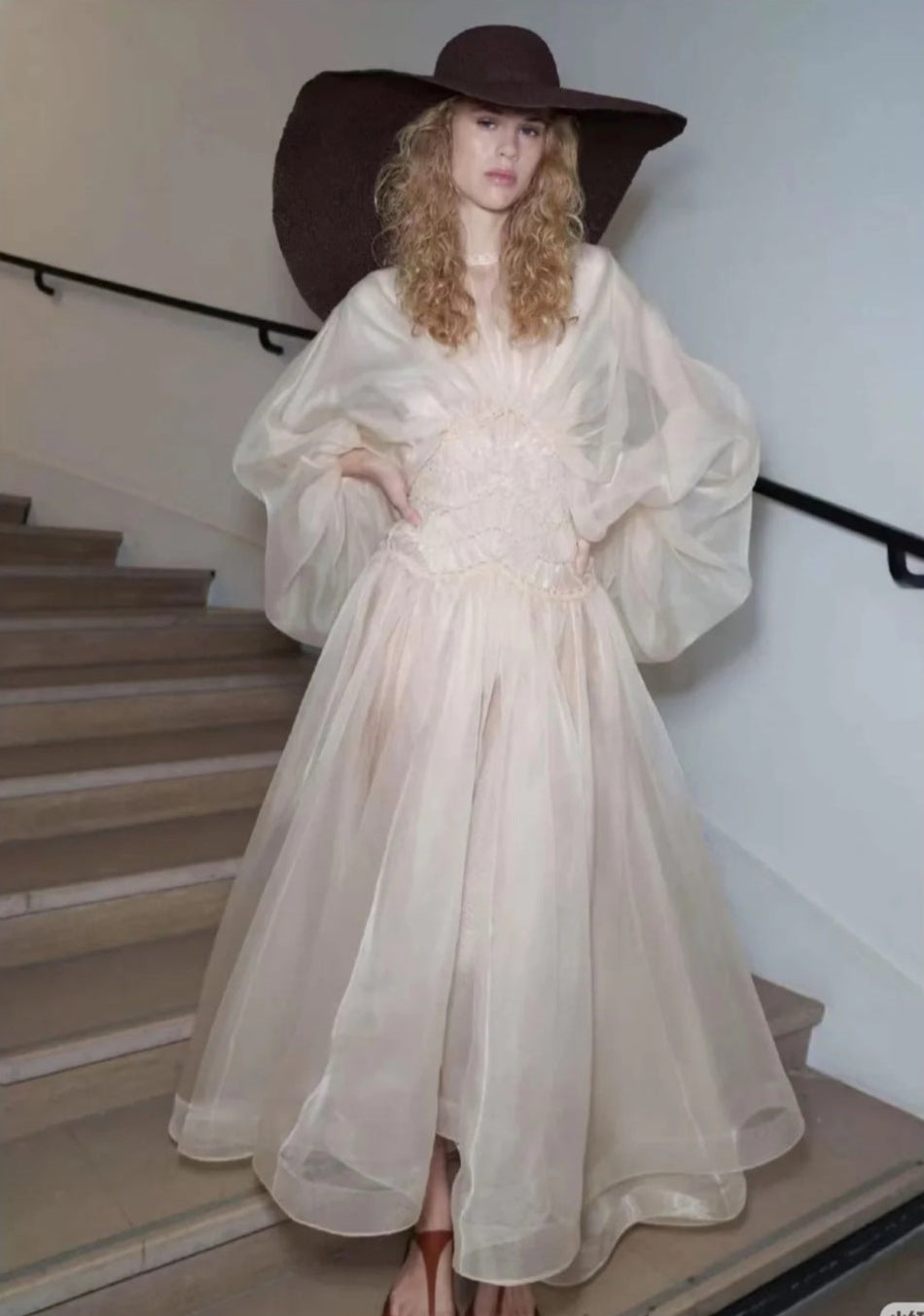 Zim* 25ss macrame silk gown