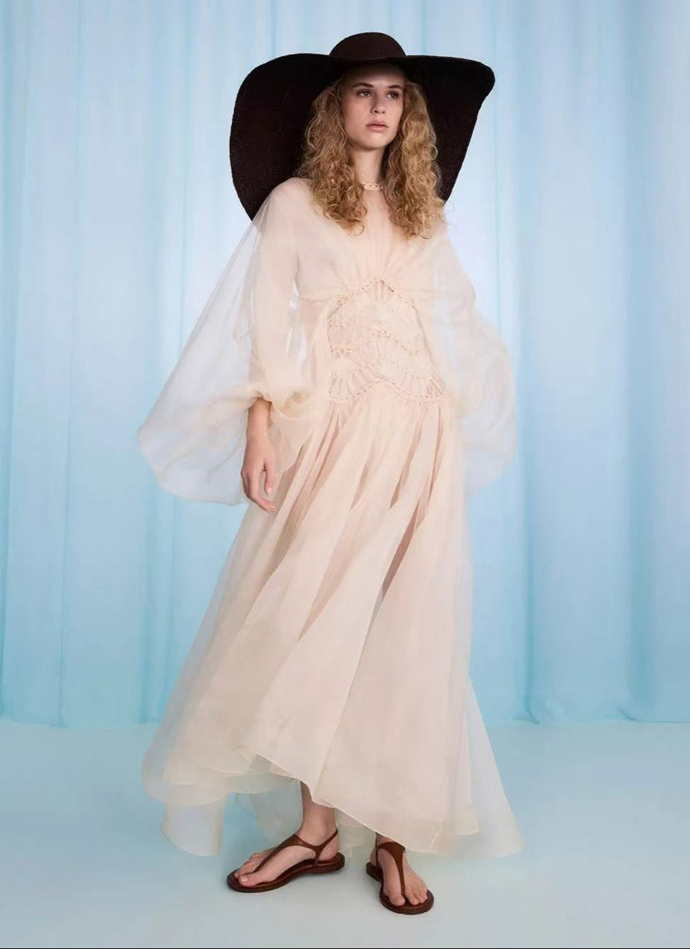 Zim* 25ss macrame silk gown