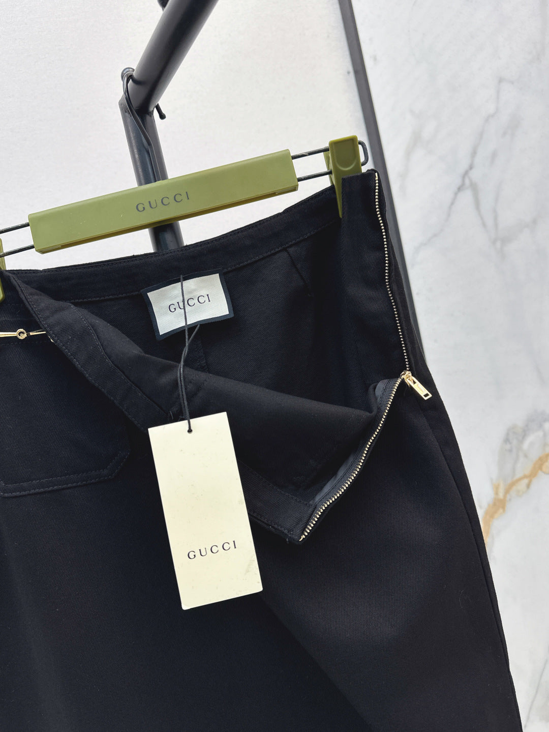 Gu* 25ss denim skirt with horsebit