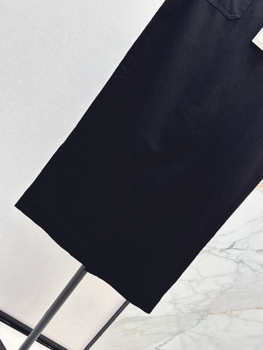 Gu* 25ss denim skirt with horsebit