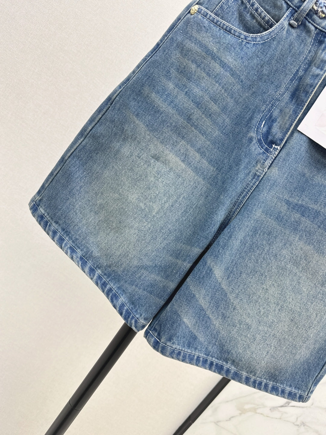 C*nel 25ss denim shorts with braided waistline