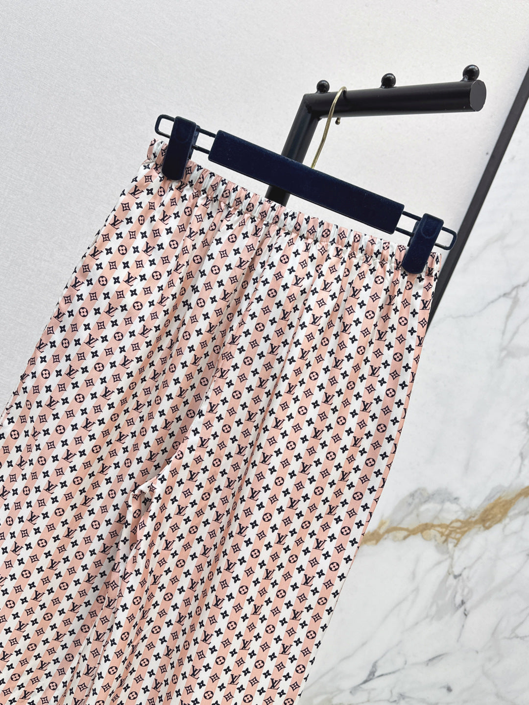 Loui* 25ss scarf print silk pajama pants