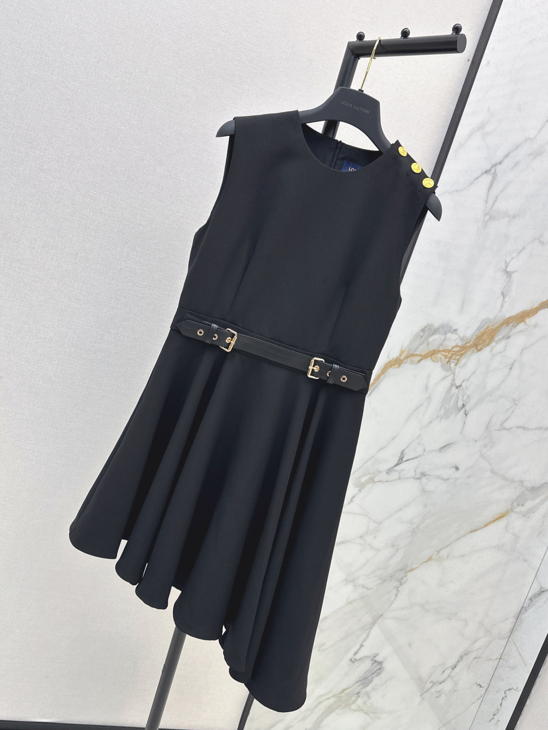 Loui* 25ss shoulder buckle asymmetrical dress
