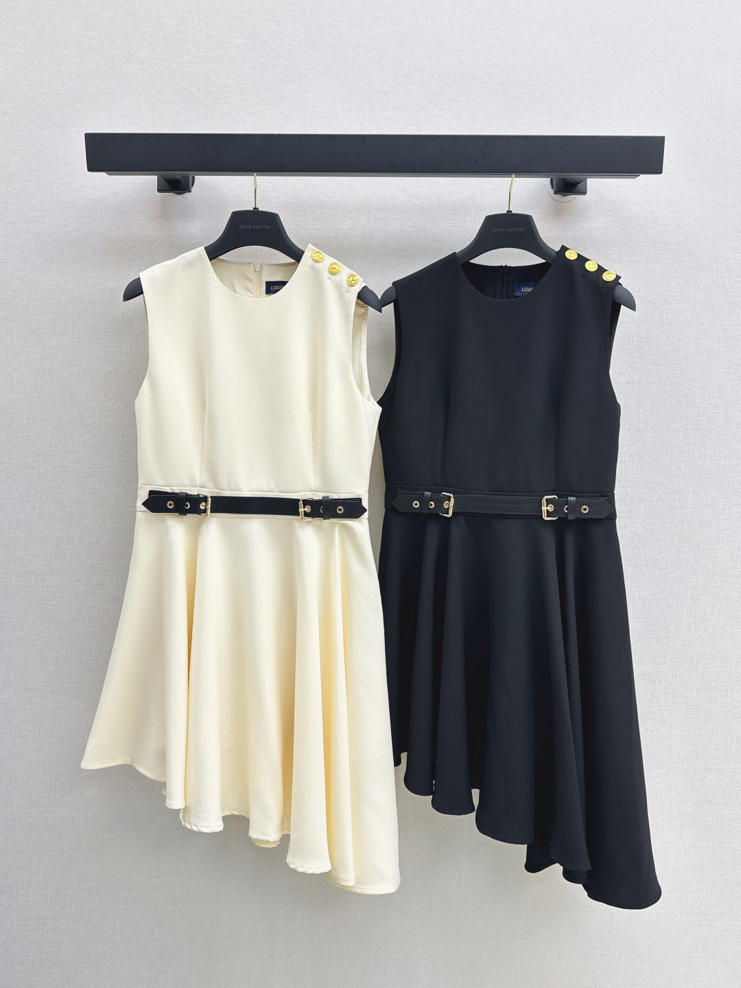 Loui* 25ss shoulder buckle asymmetrical dress