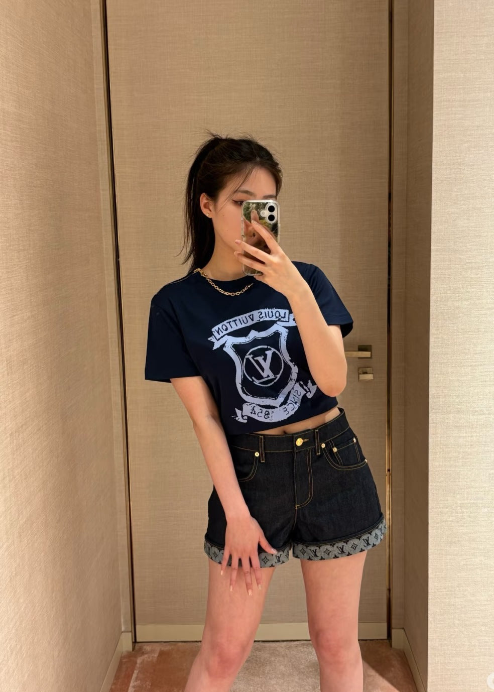 Loui* 25ss crest print t-shirt