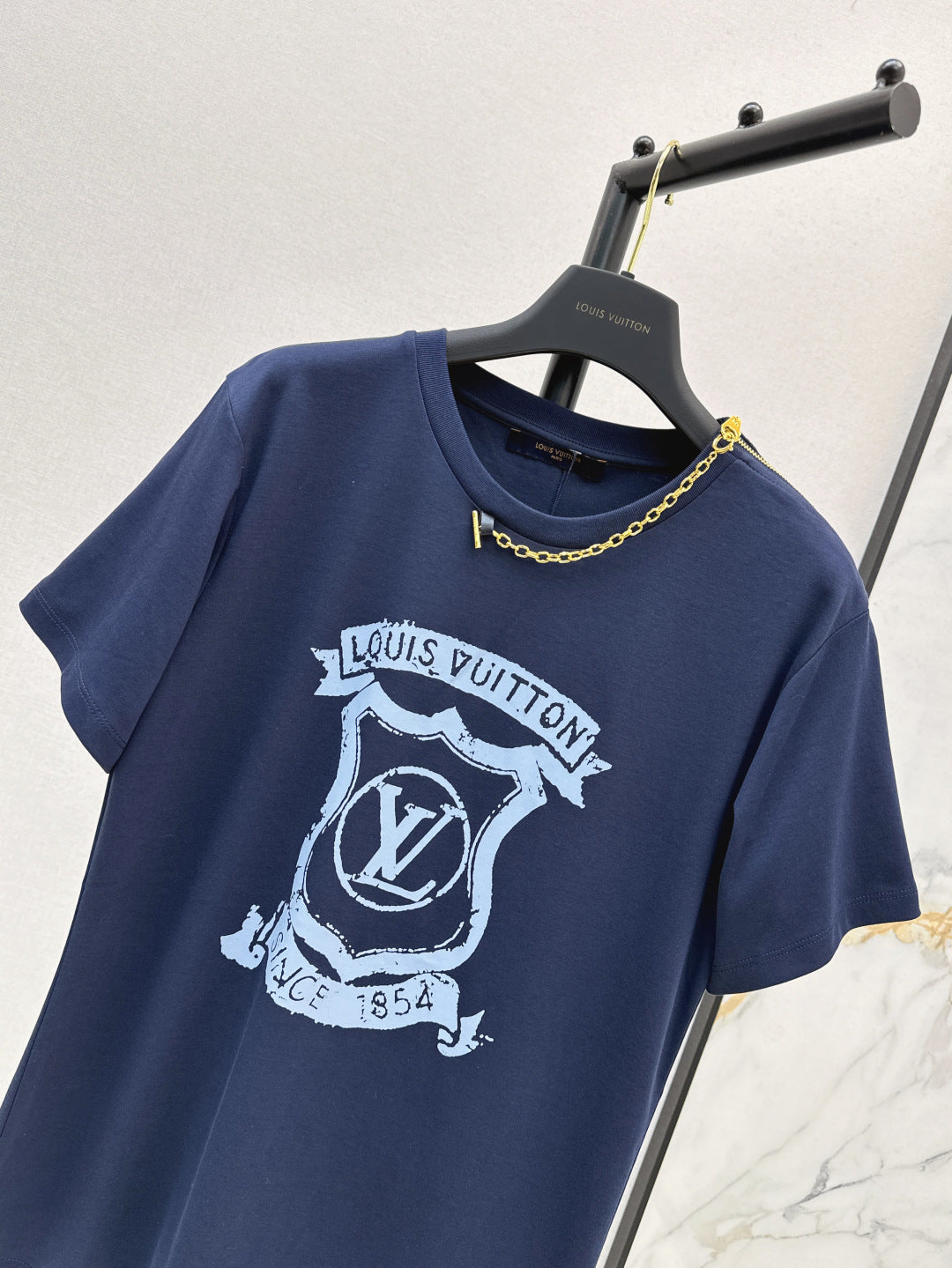 Loui* 25ss crest print t-shirt