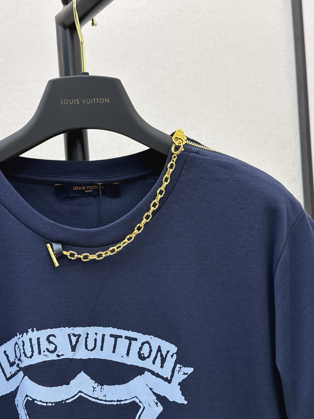 Loui* 25ss crest print t-shirt