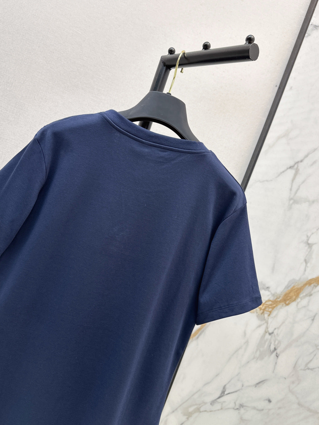 Loui* 25ss crest print t-shirt