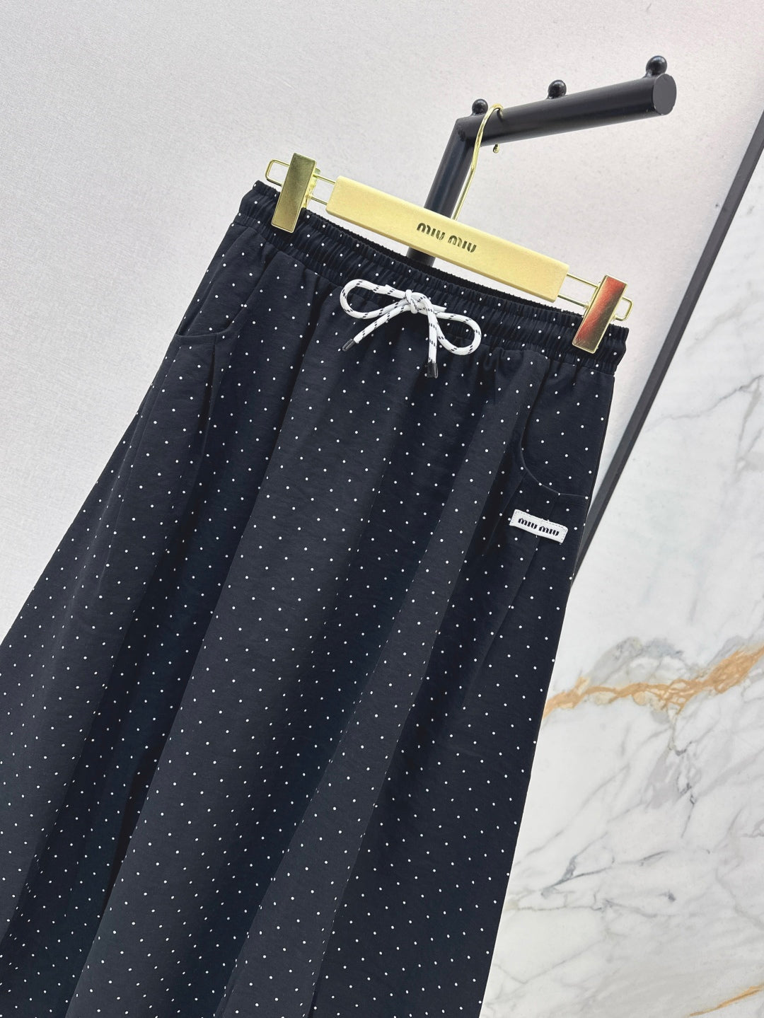 M*u 25ss polka-dot crepe long skirt