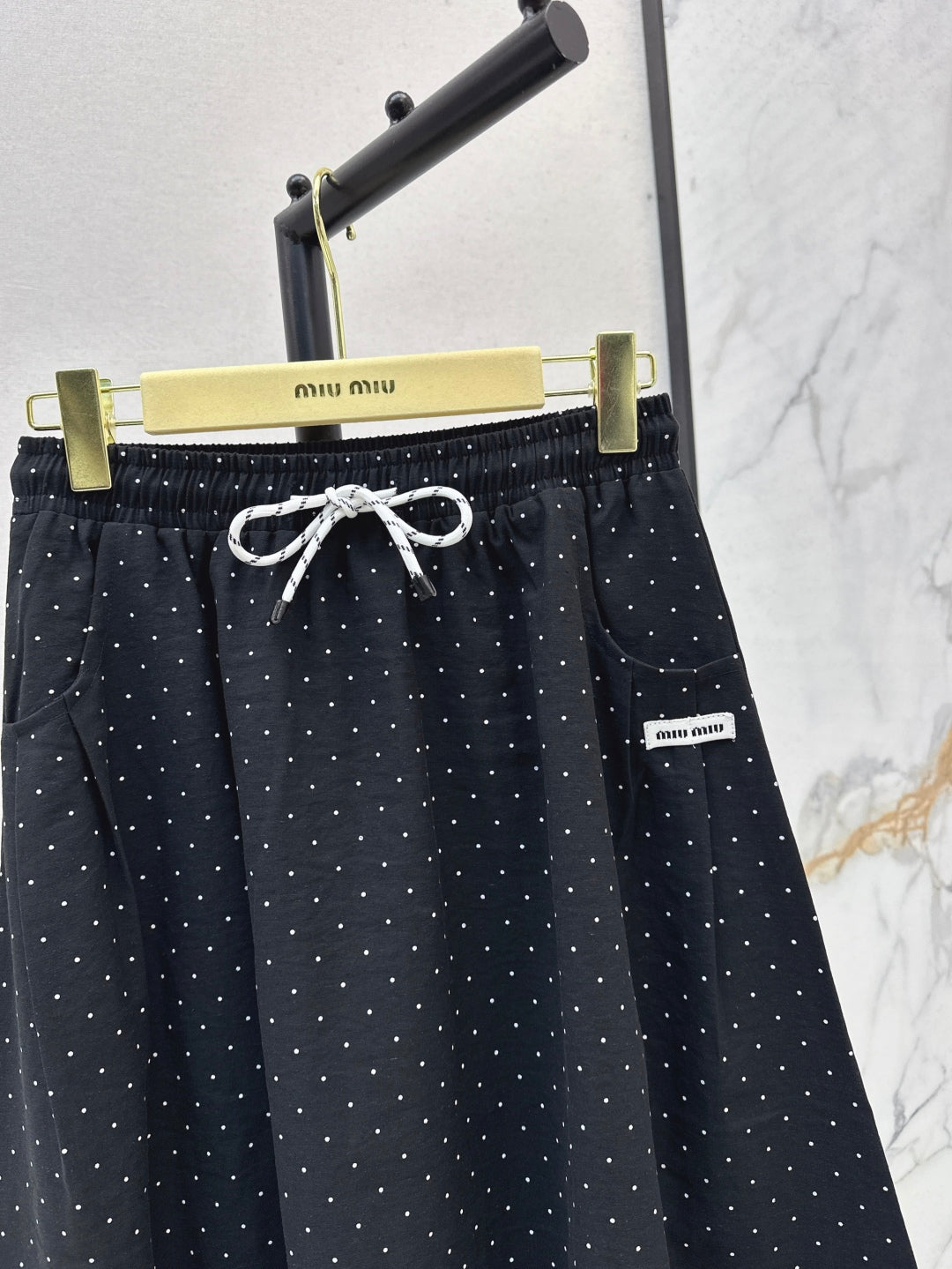 M*u 25ss polka-dot crepe long skirt
