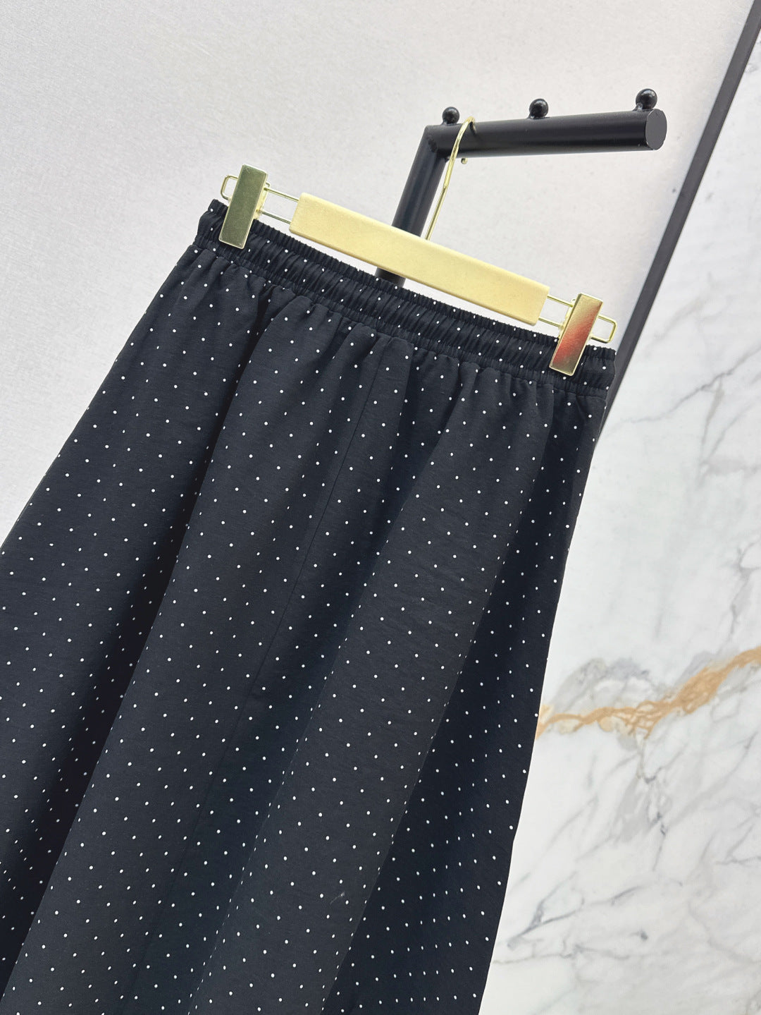 M*u 25ss polka-dot crepe long skirt