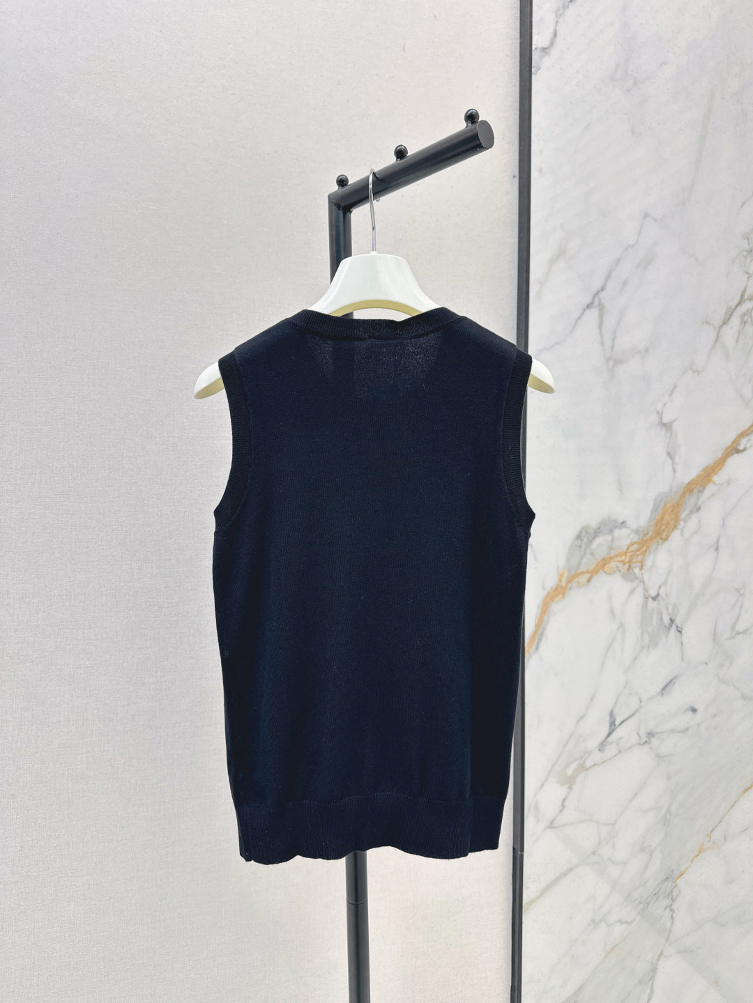 Loe* 25ss knit vest