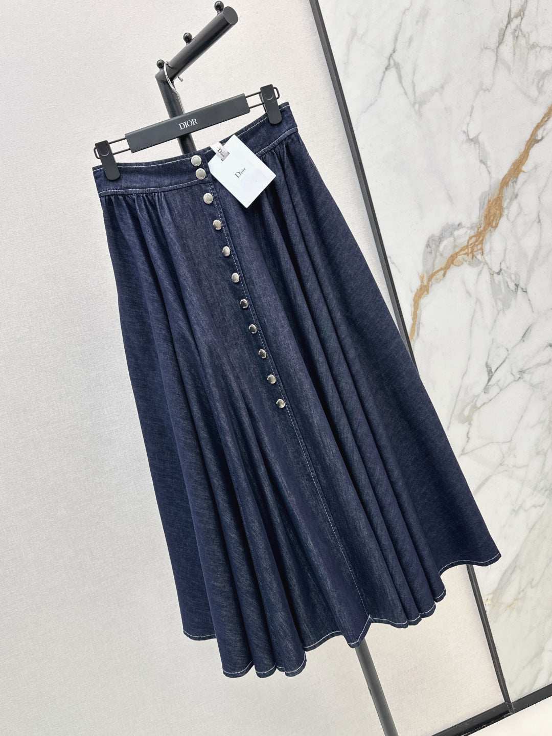 D*r 25ss pleated denim skirt with snaps