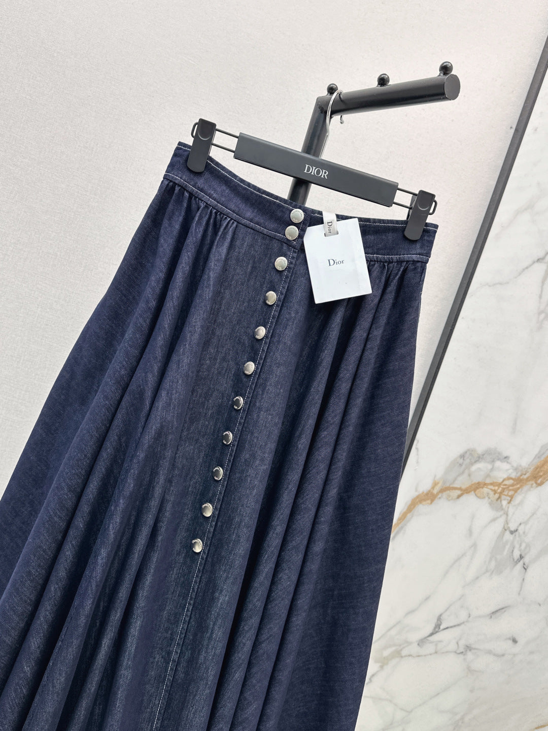 D*r 25ss pleated denim skirt with snaps