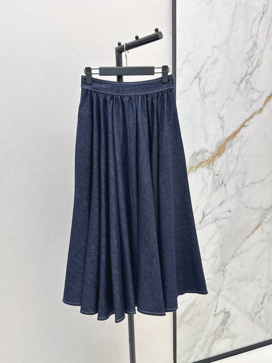 D*r 25ss pleated denim skirt with snaps