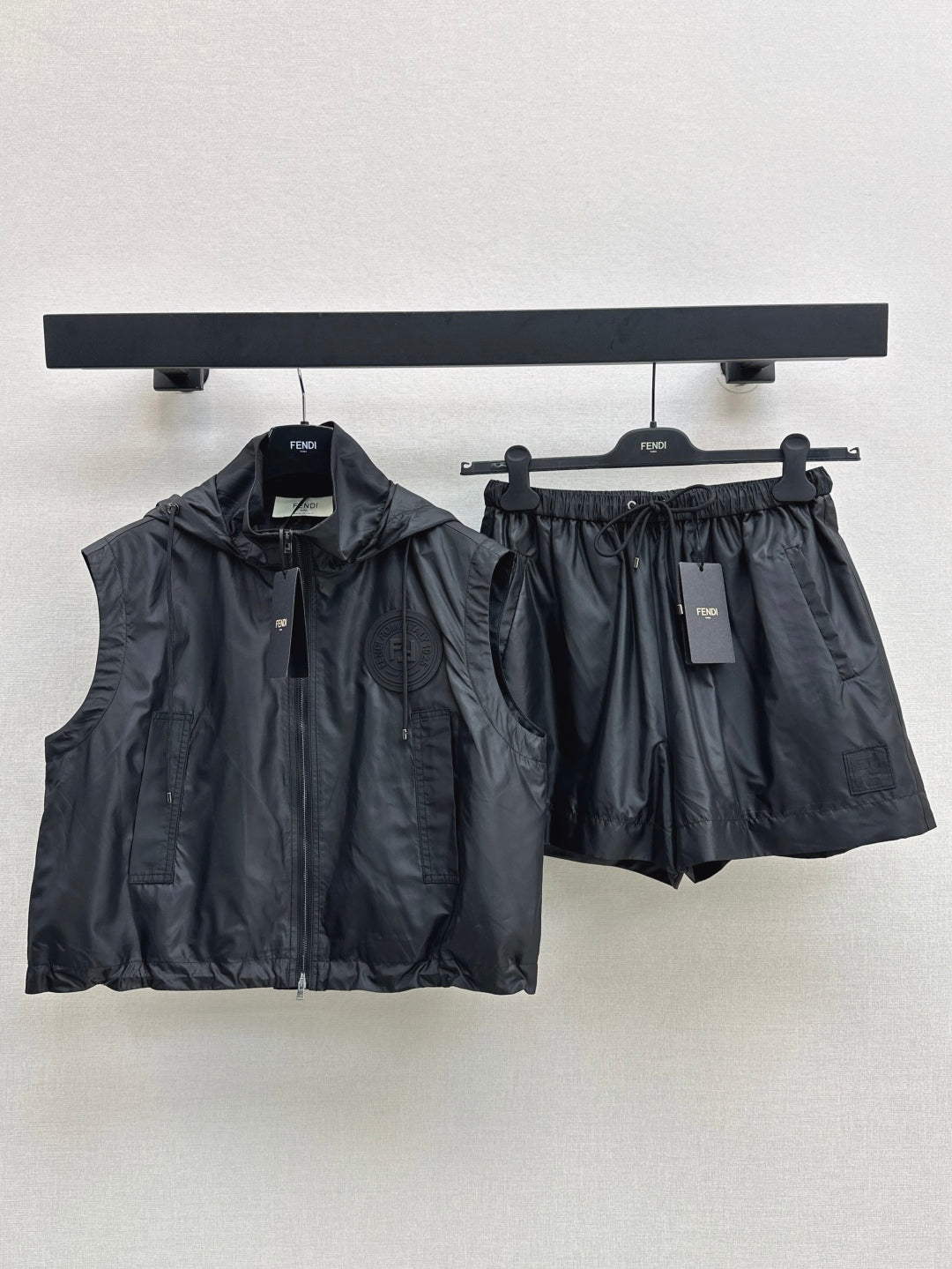 Fd* 25ss hooded vest