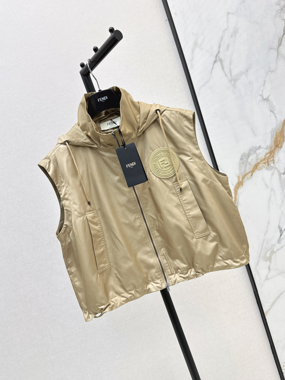 Fd* 25ss hooded vest