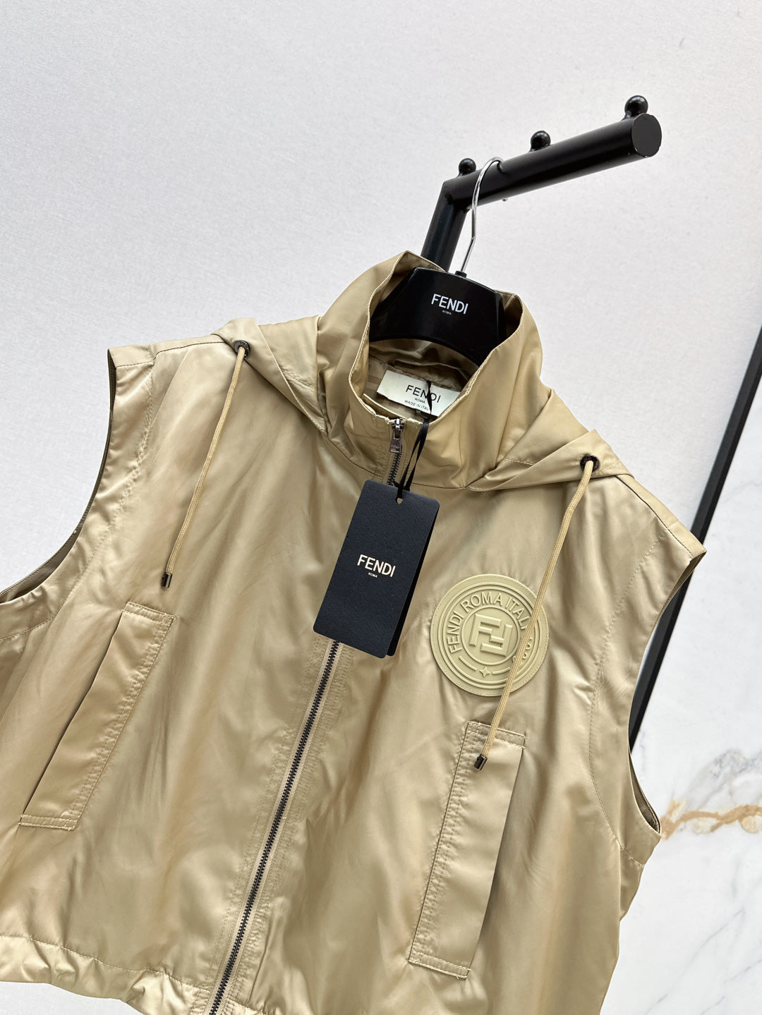 Fd* 25ss hooded vest