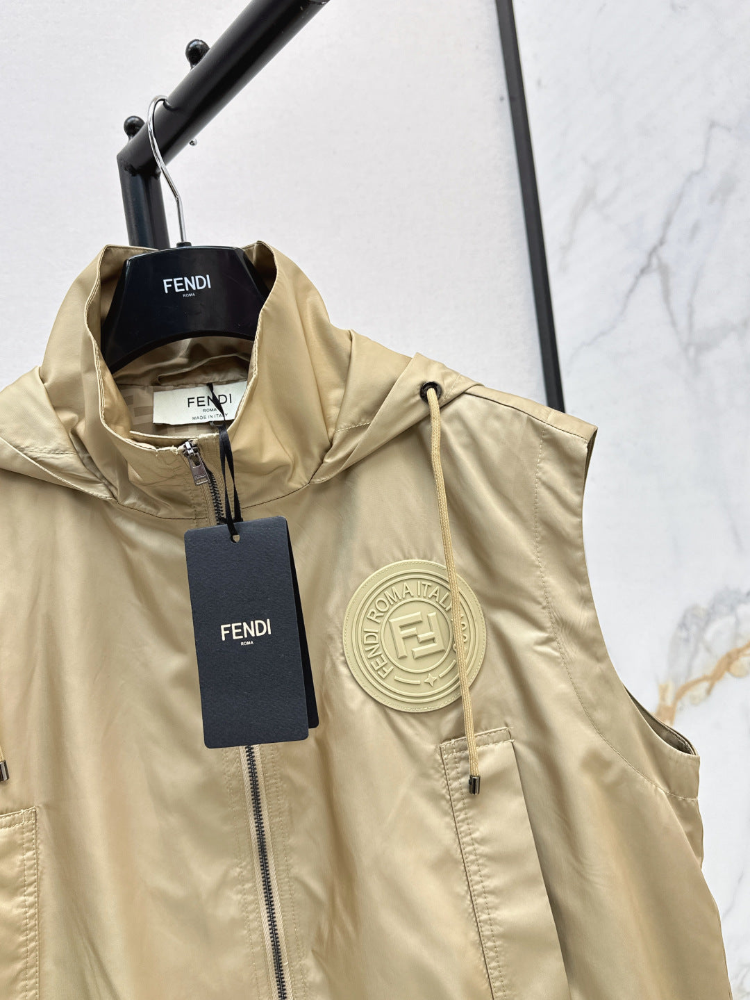 Fd* 25ss hooded vest