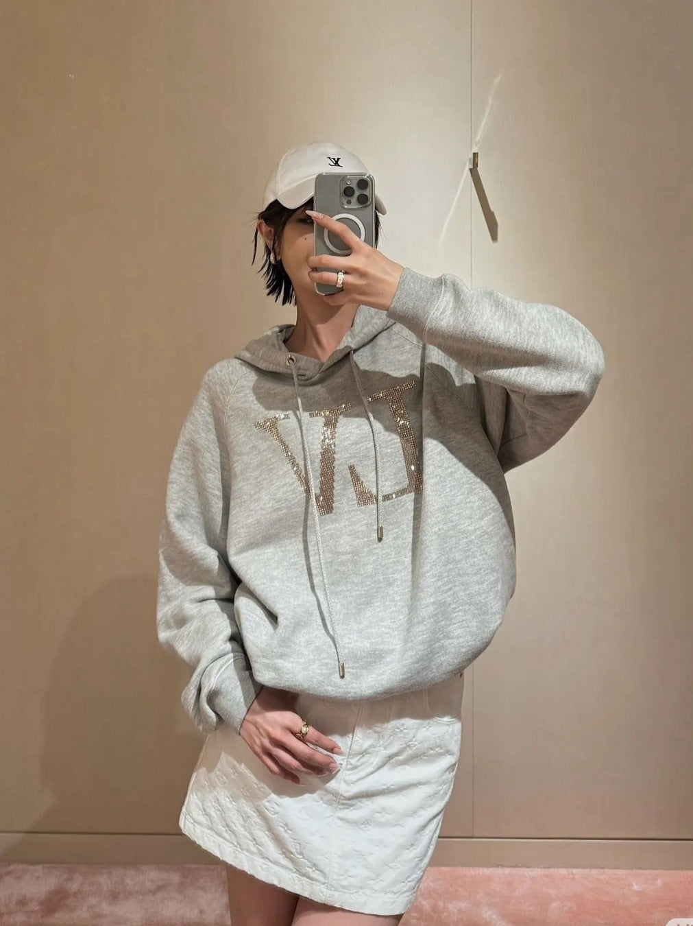 Loui* 25ss rhinestone signature hoodie