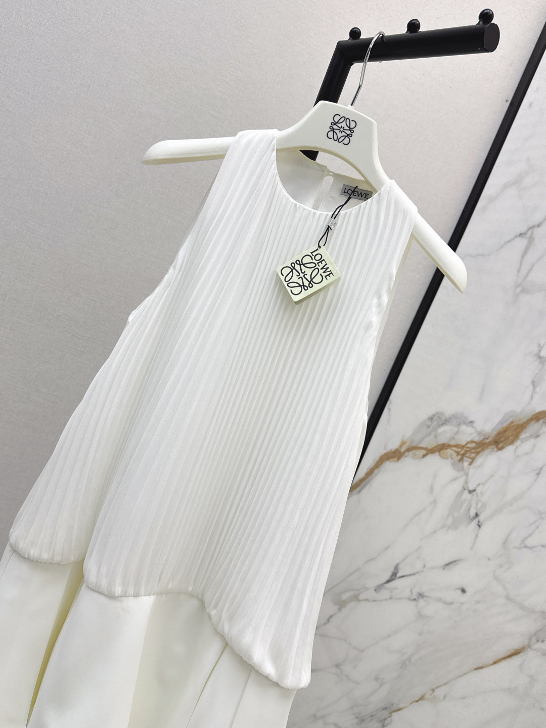 Loe* 25ss ruffled mini dress