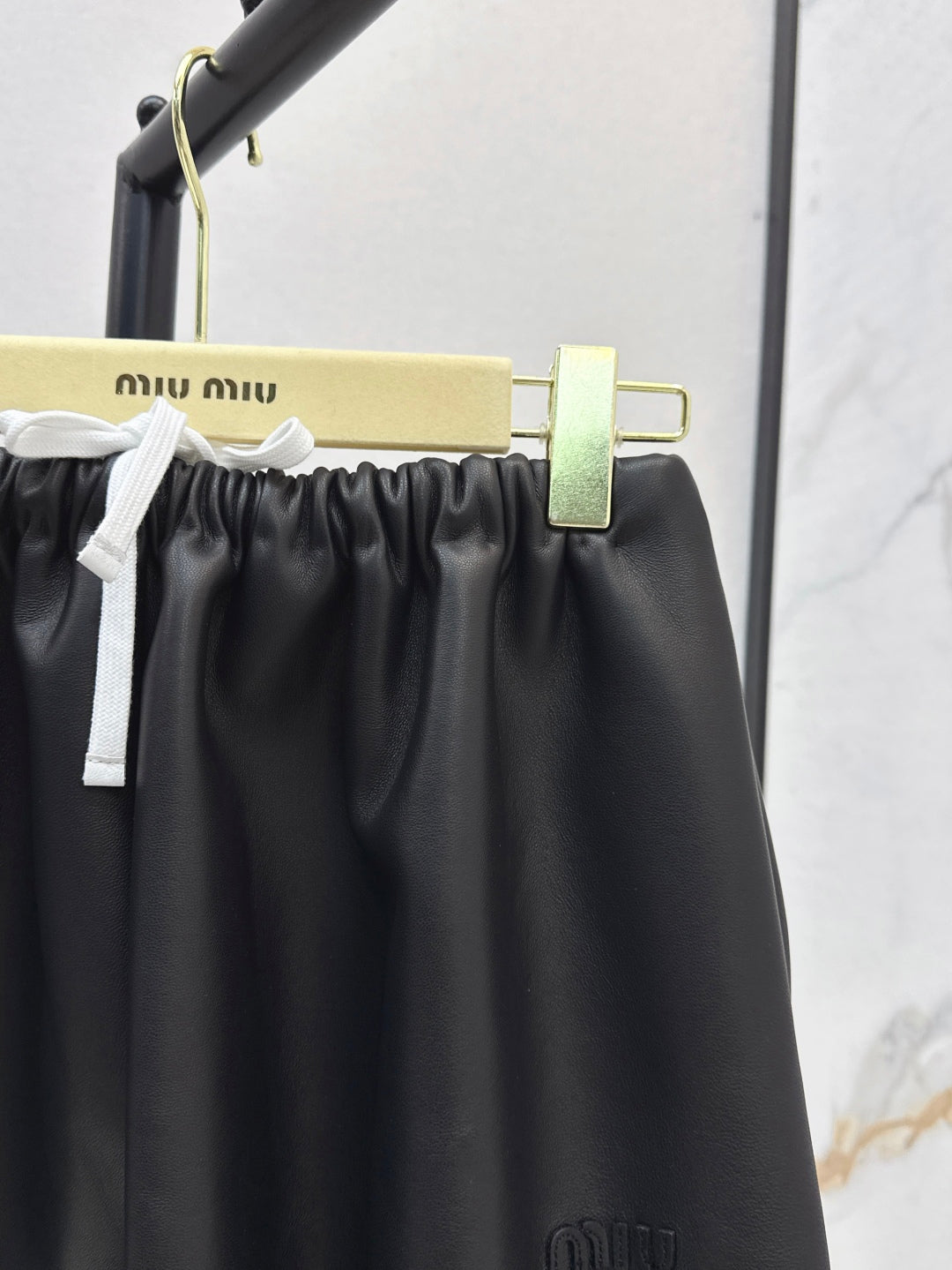 M*u 25ss nappa leather miniskirt