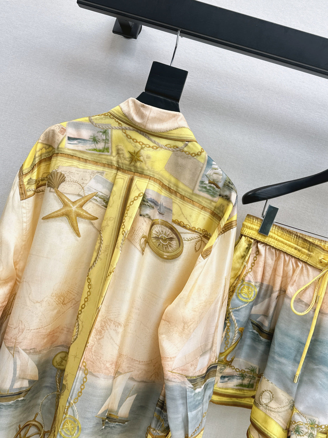 Zim* 25ss print silk blouse