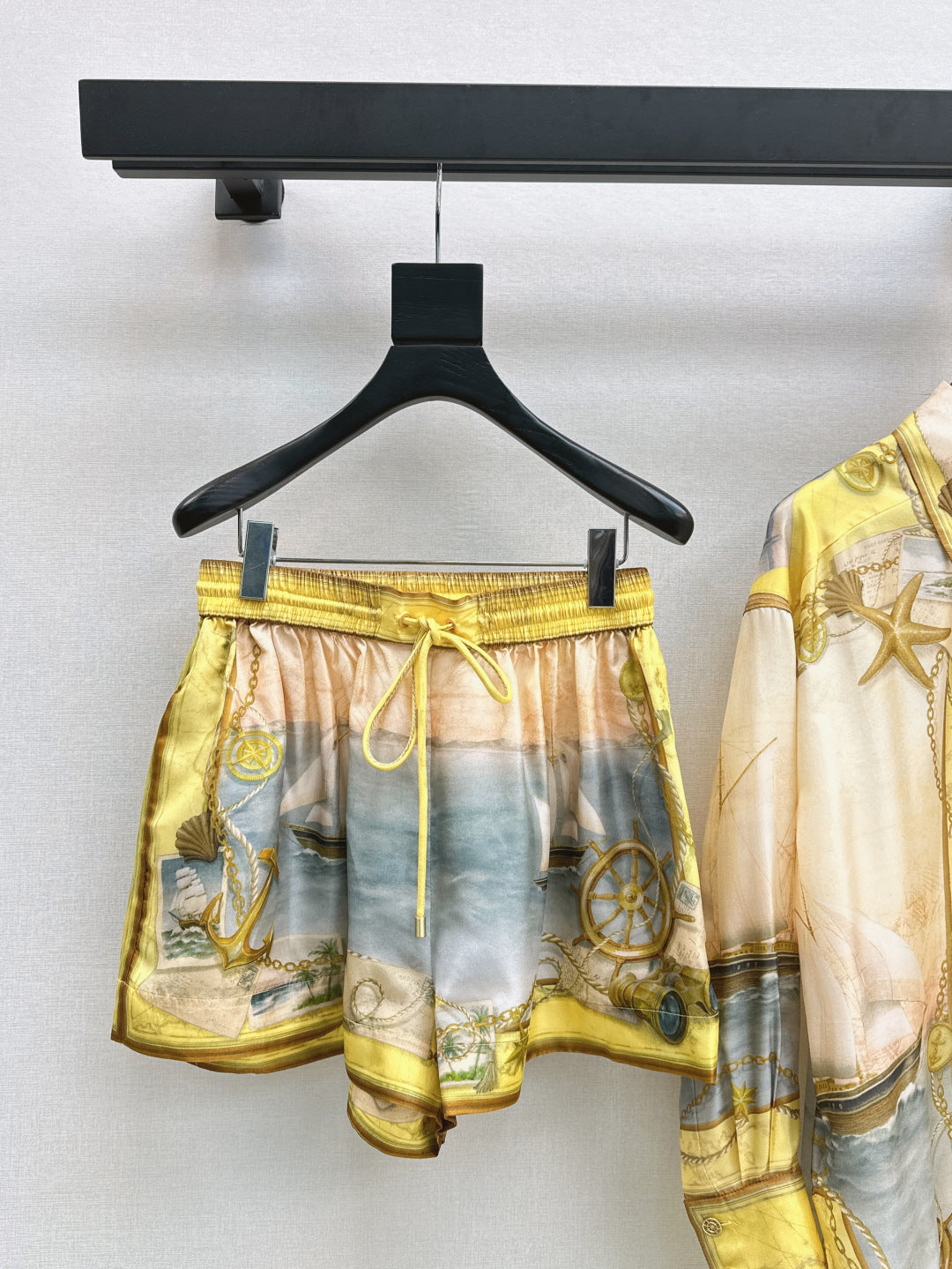 Zim* 25ss print silk shorts