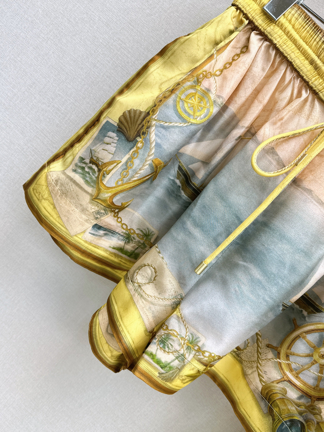 Zim* 25ss print silk shorts