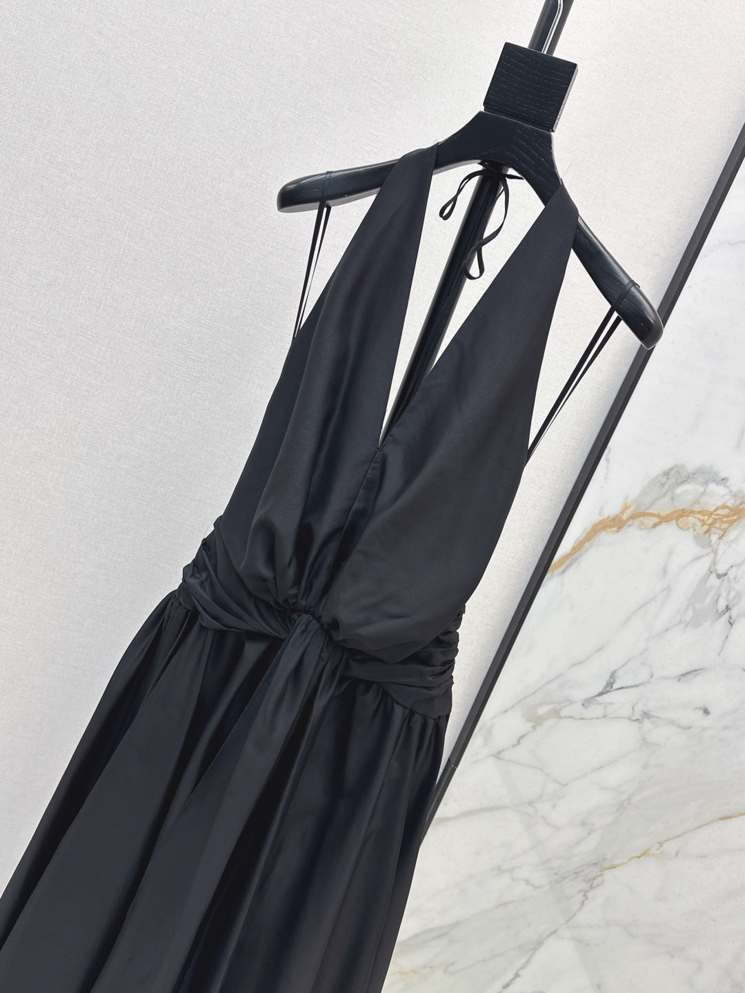 Zim* 25ss halter backless silk dress