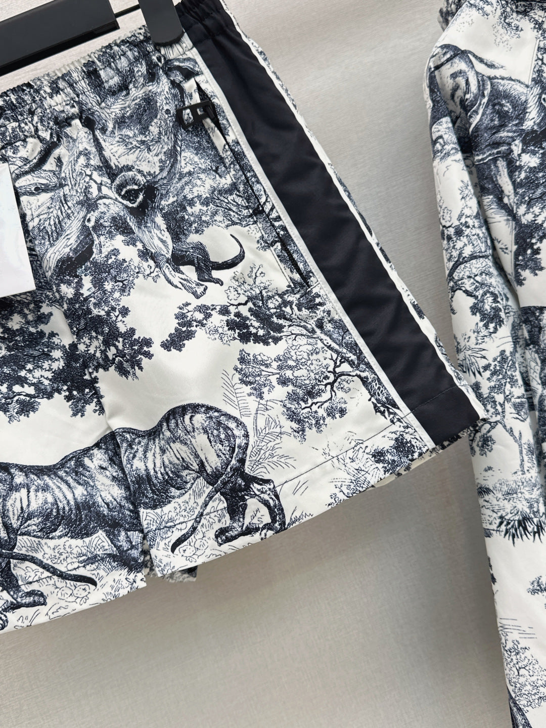 D*r 25ss print shorts