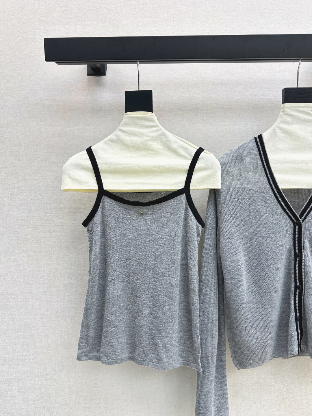 Herm* 25fw kintted vest cardigan