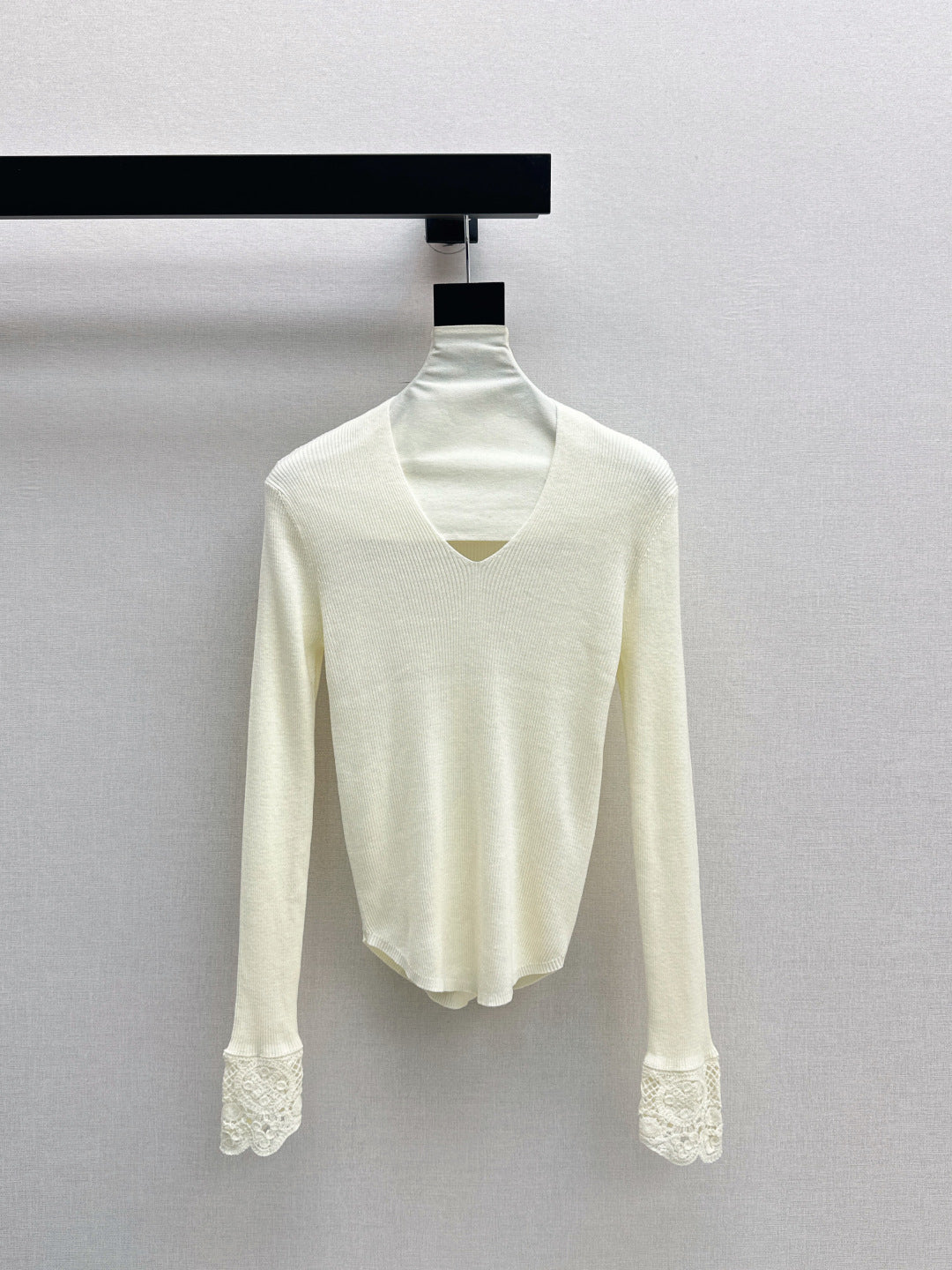 M*u 25fw wool sweater
