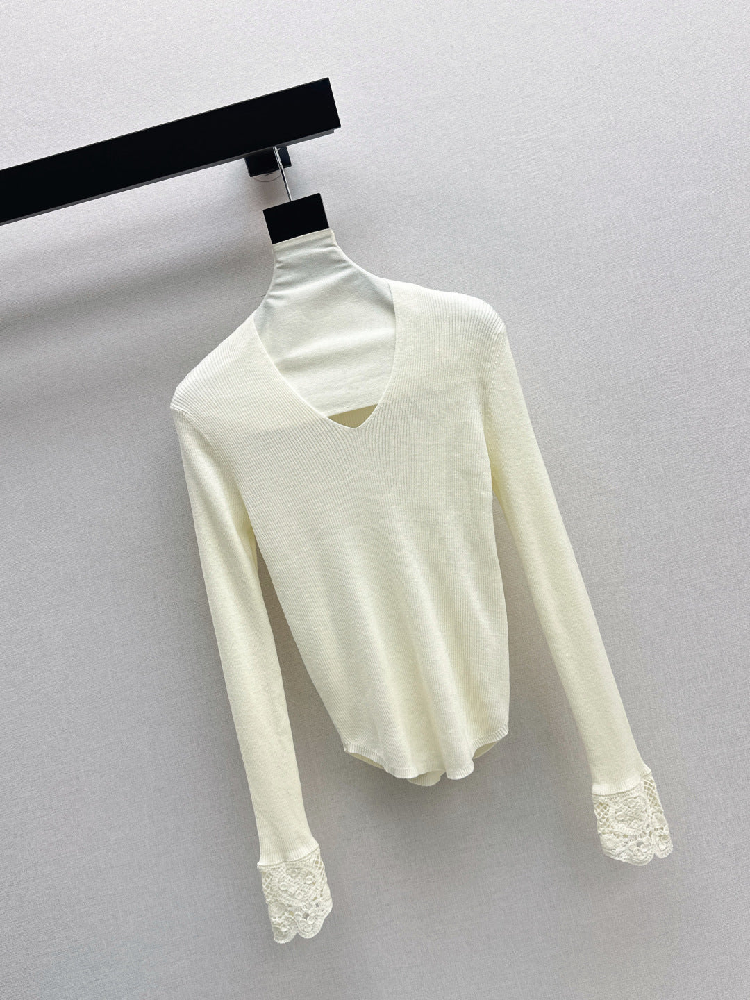 M*u 25fw wool sweater