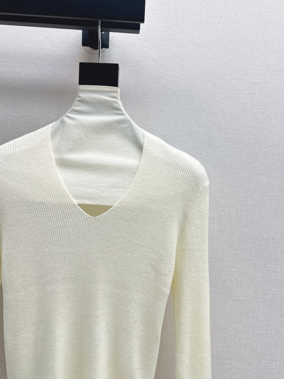 M*u 25fw wool sweater