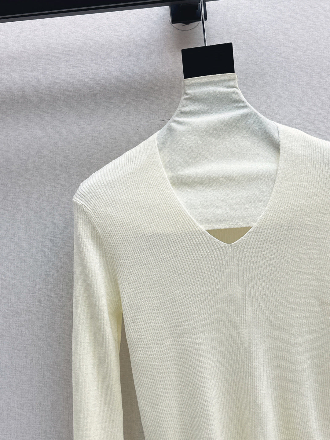 M*u 25fw wool sweater