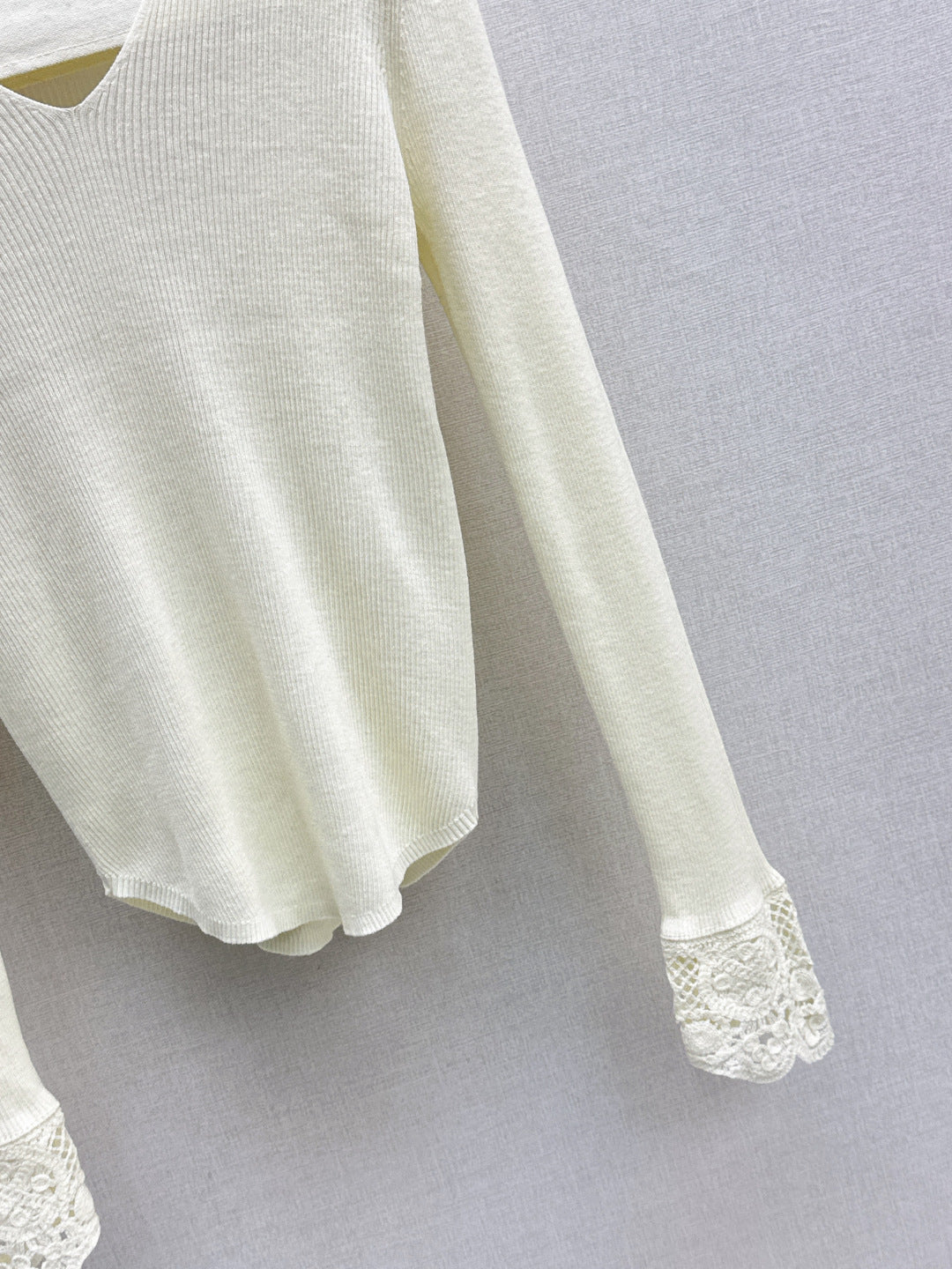 M*u 25fw wool sweater