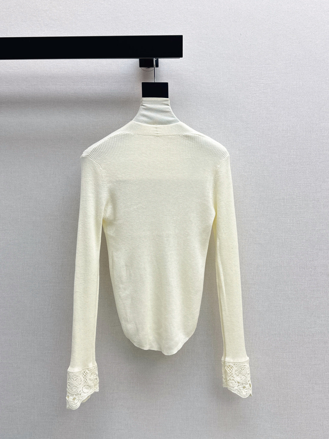 M*u 25fw wool sweater
