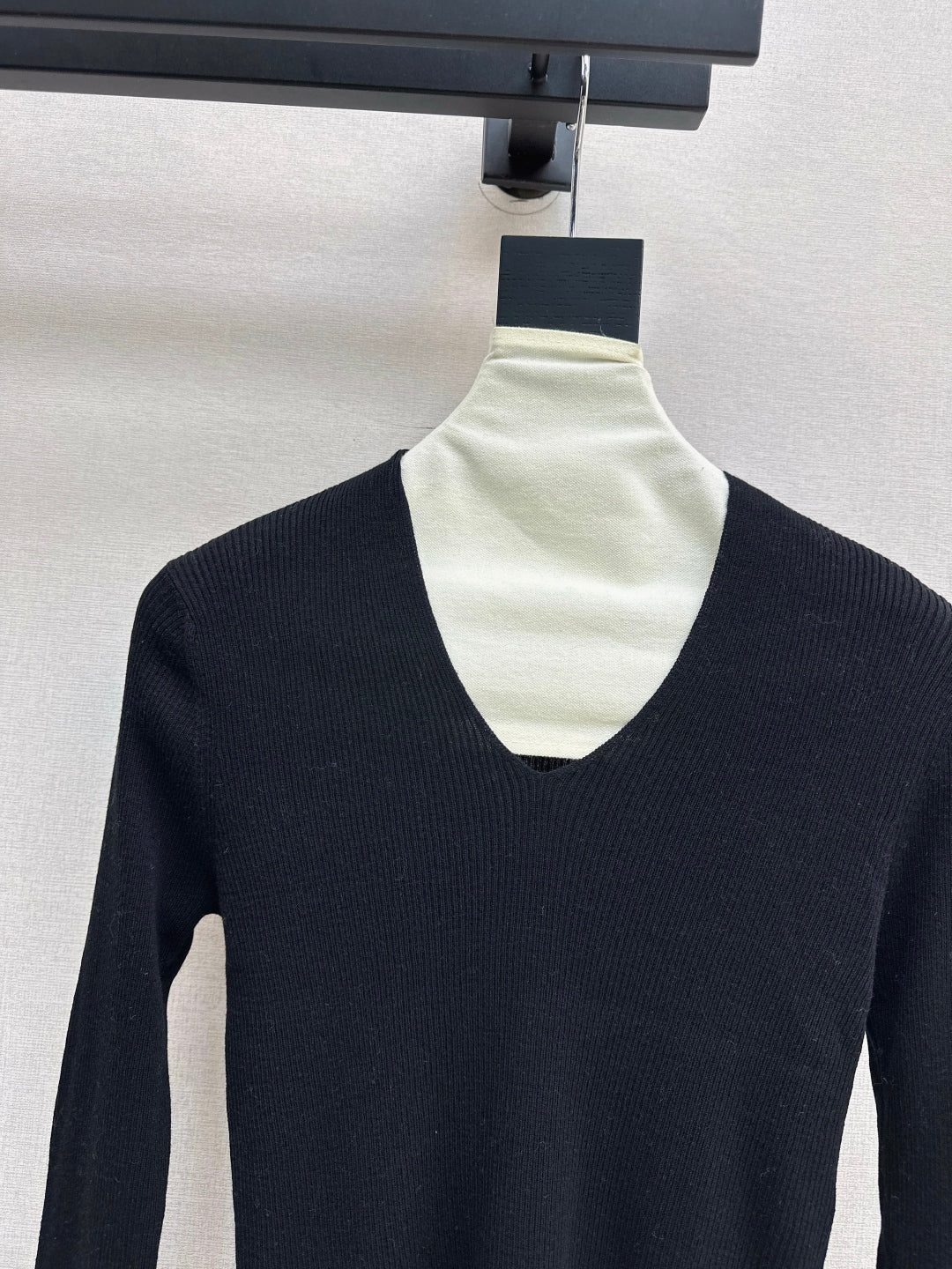 M*u 25fw wool sweater