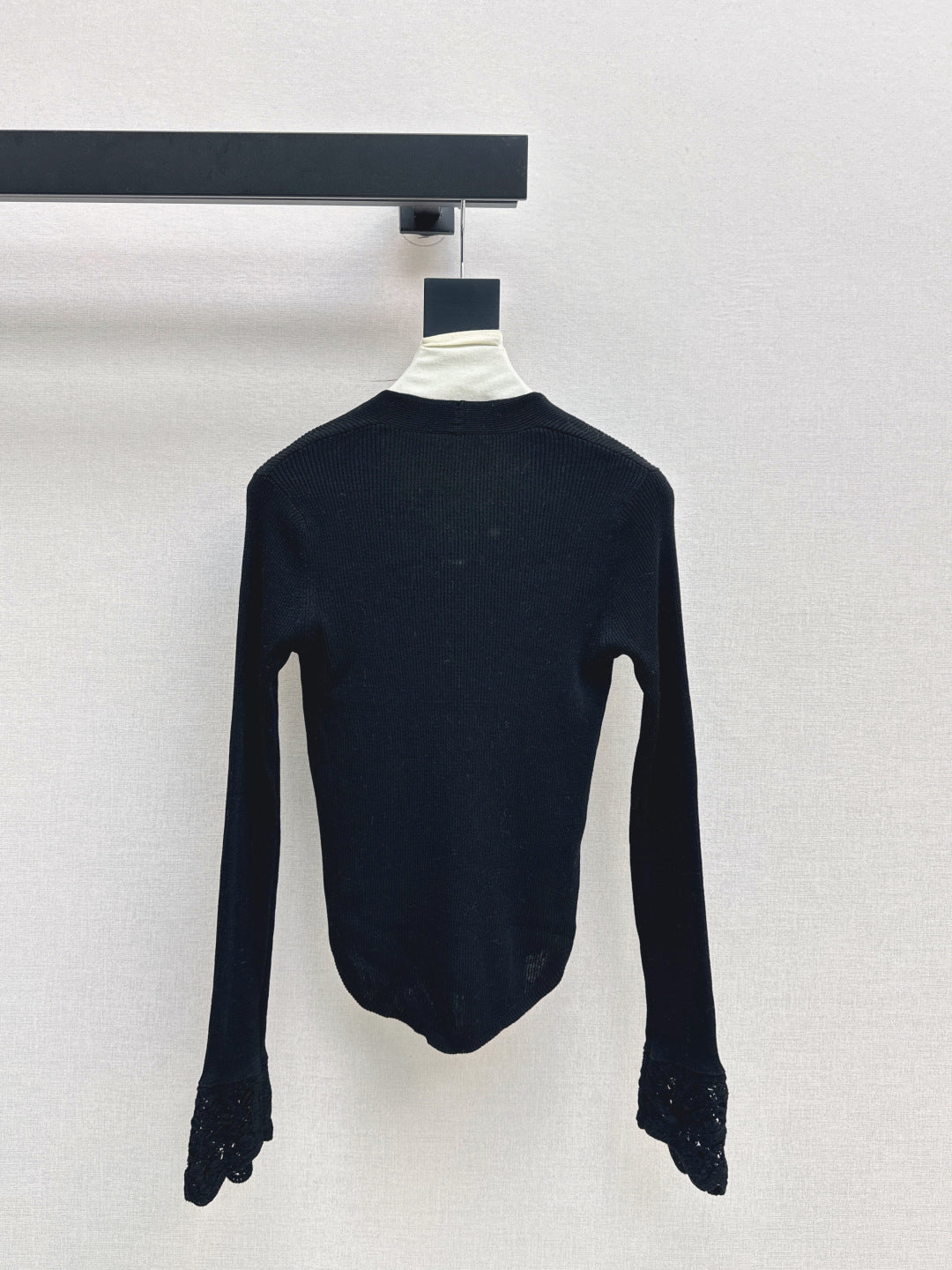 M*u 25fw wool sweater