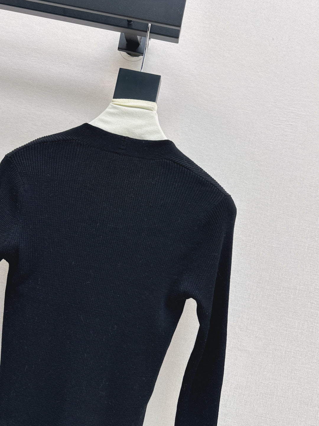 M*u 25fw wool sweater
