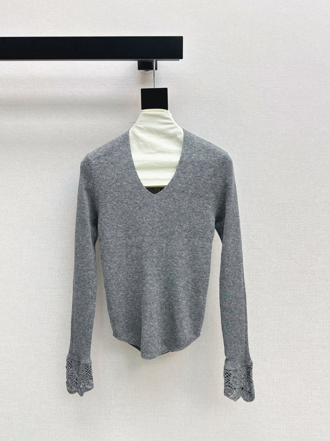 M*u 25fw wool sweater
