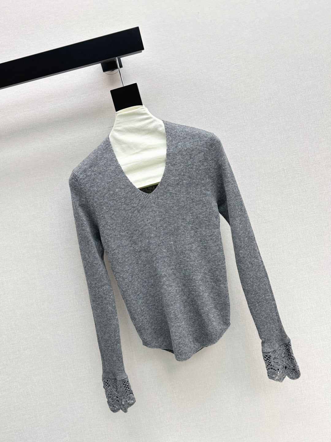 M*u 25fw wool sweater