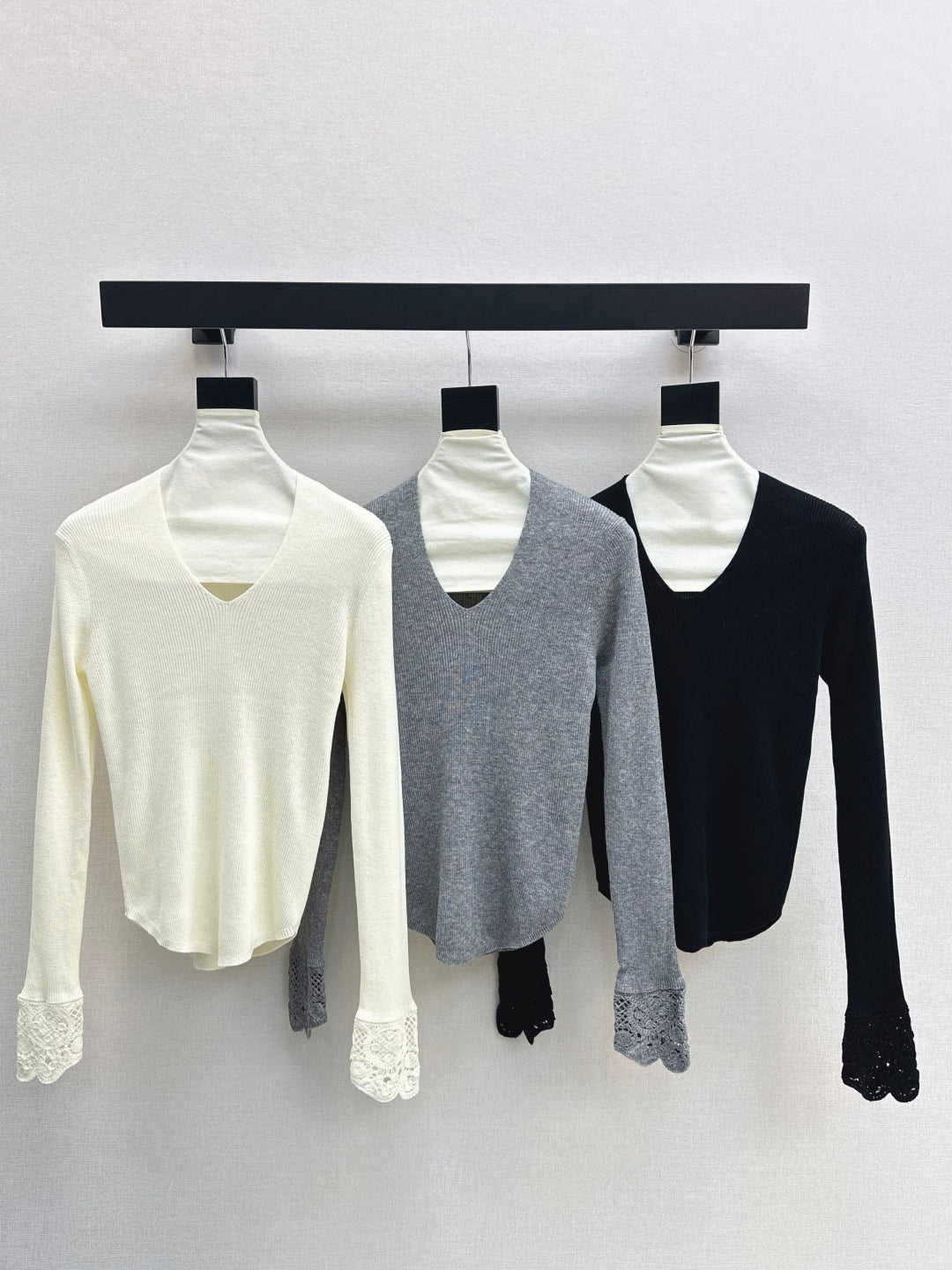 M*u 25fw wool sweater