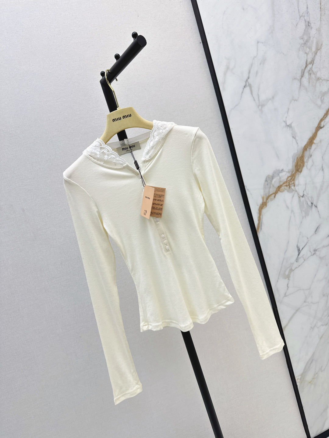 M*u 25fw botton cardingan