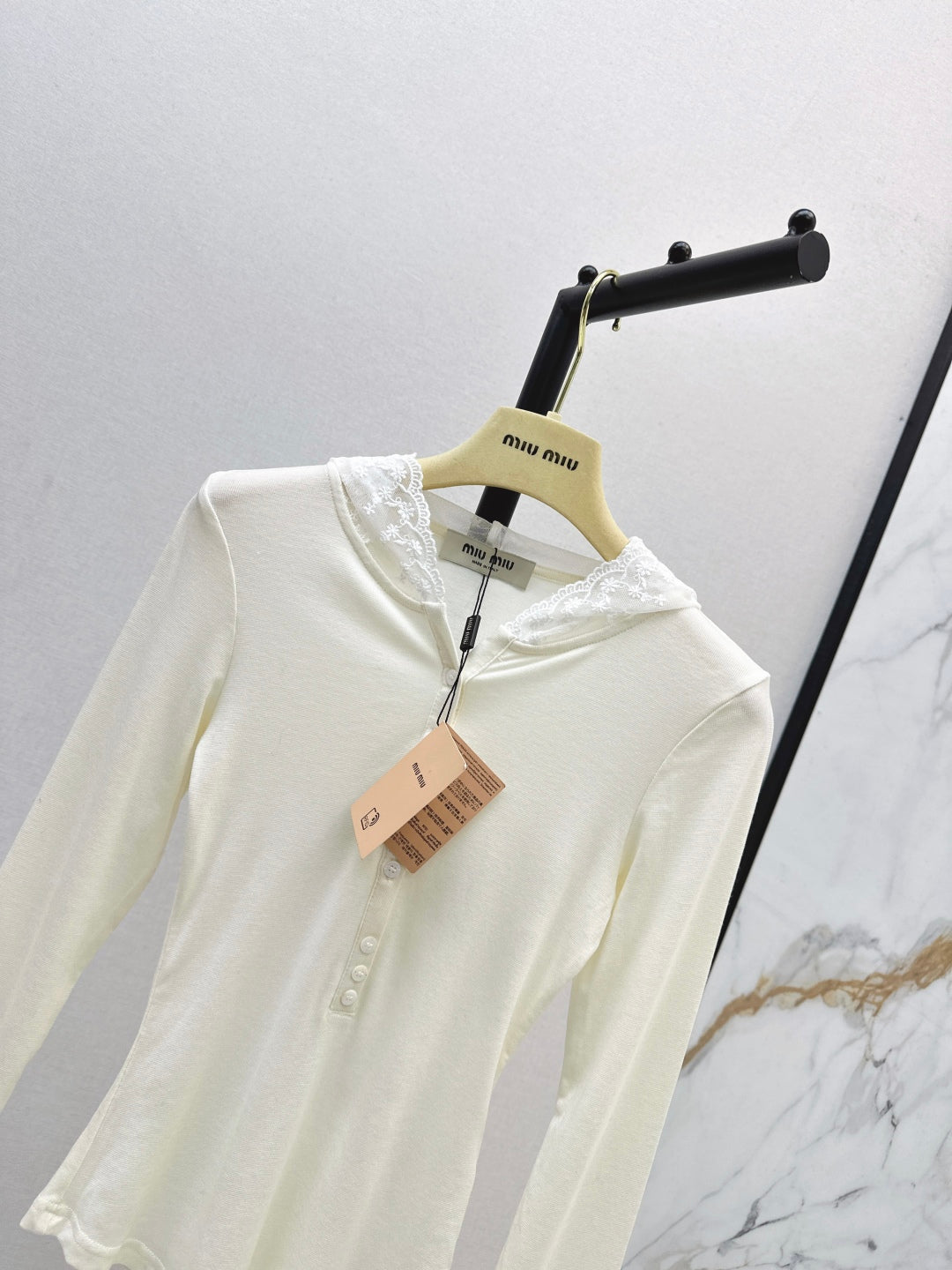 M*u 25fw botton cardingan